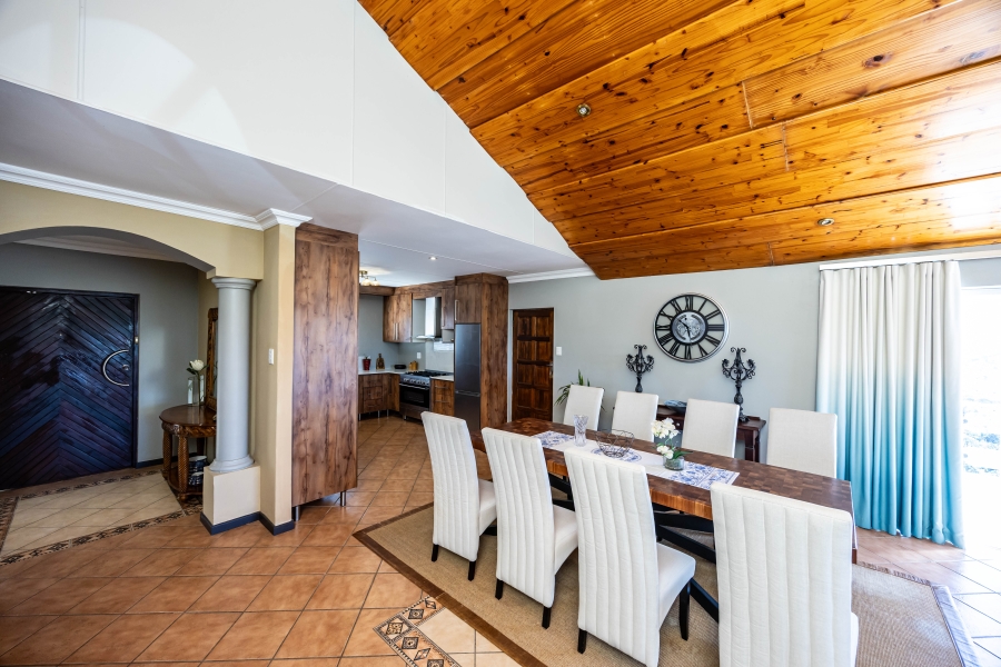 5 Bedroom Property for Sale in Gonubie North Eastern Cape